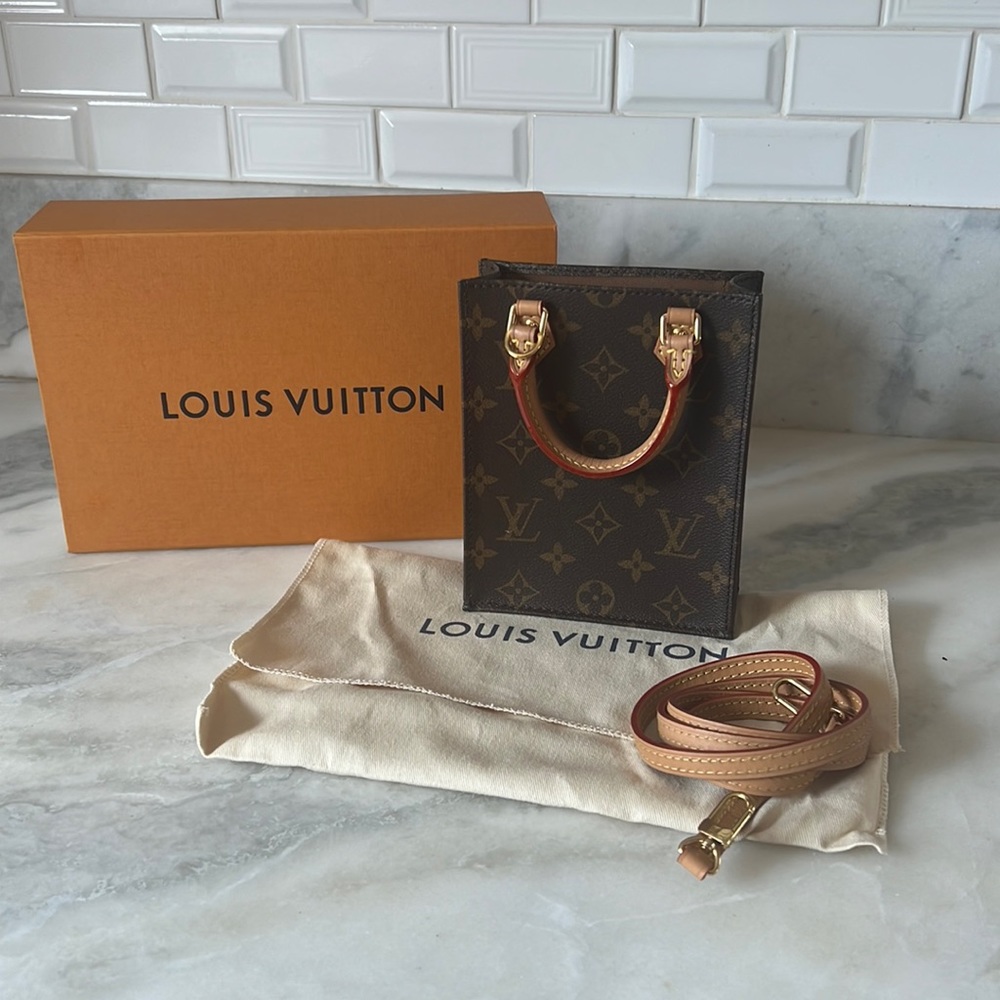 Louis Vuitton petit sac plat